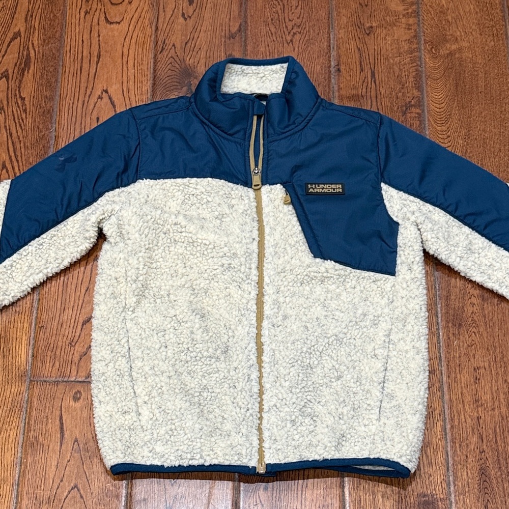 Under Armour boys Navy and Cream Sherpa Jacket EUC sz small